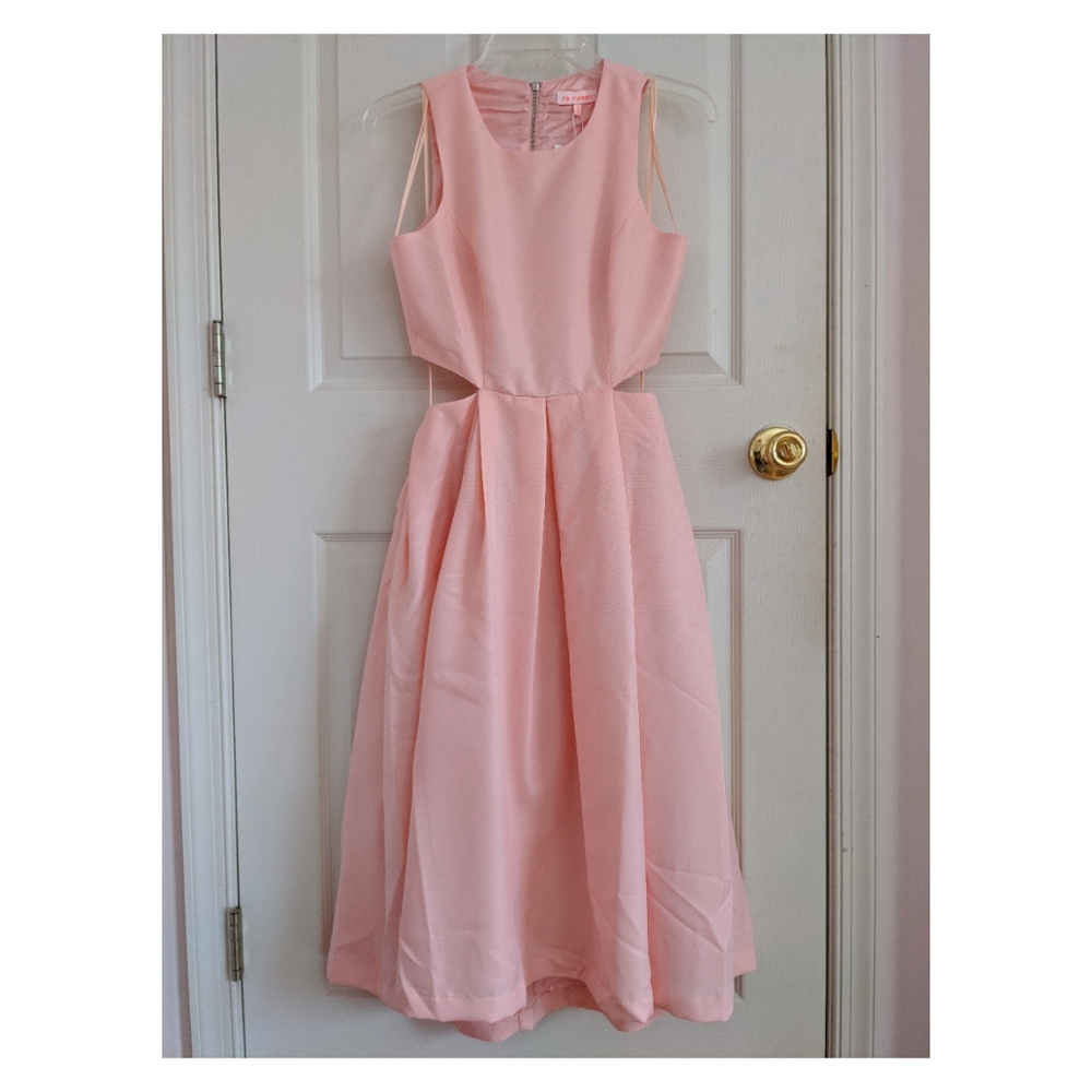Pink cutout midi dress